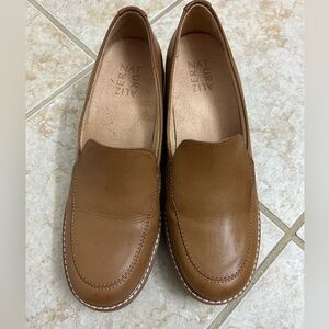Naturalizer Cabaret Loafer Slip on Size 7